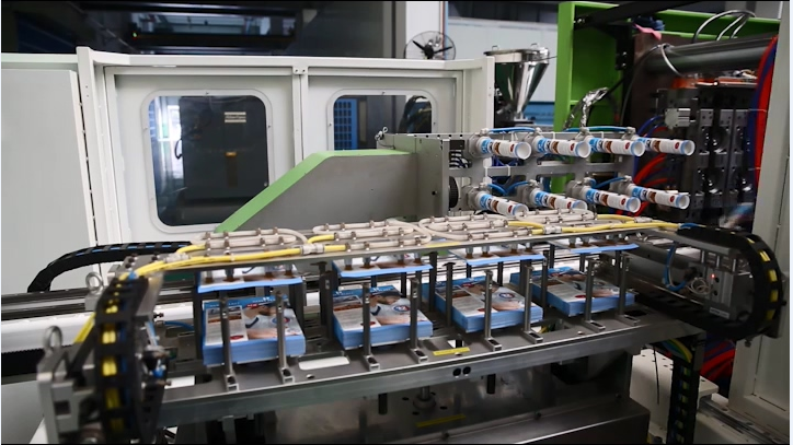 一出八IML玻璃胶筒，k8凯发(中国)天生赢家·一触即发提供整体解决方案